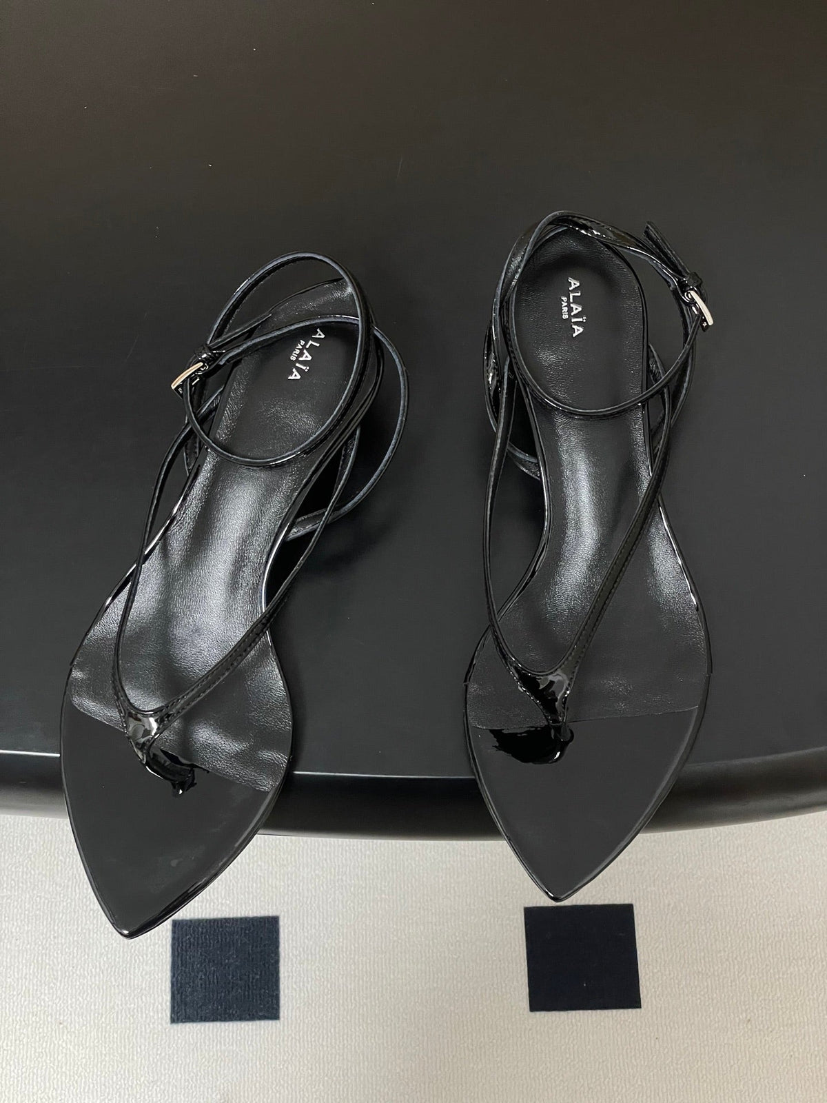 Alaia Invisible Thong Sandals 3cm Black Patent Leather 835291