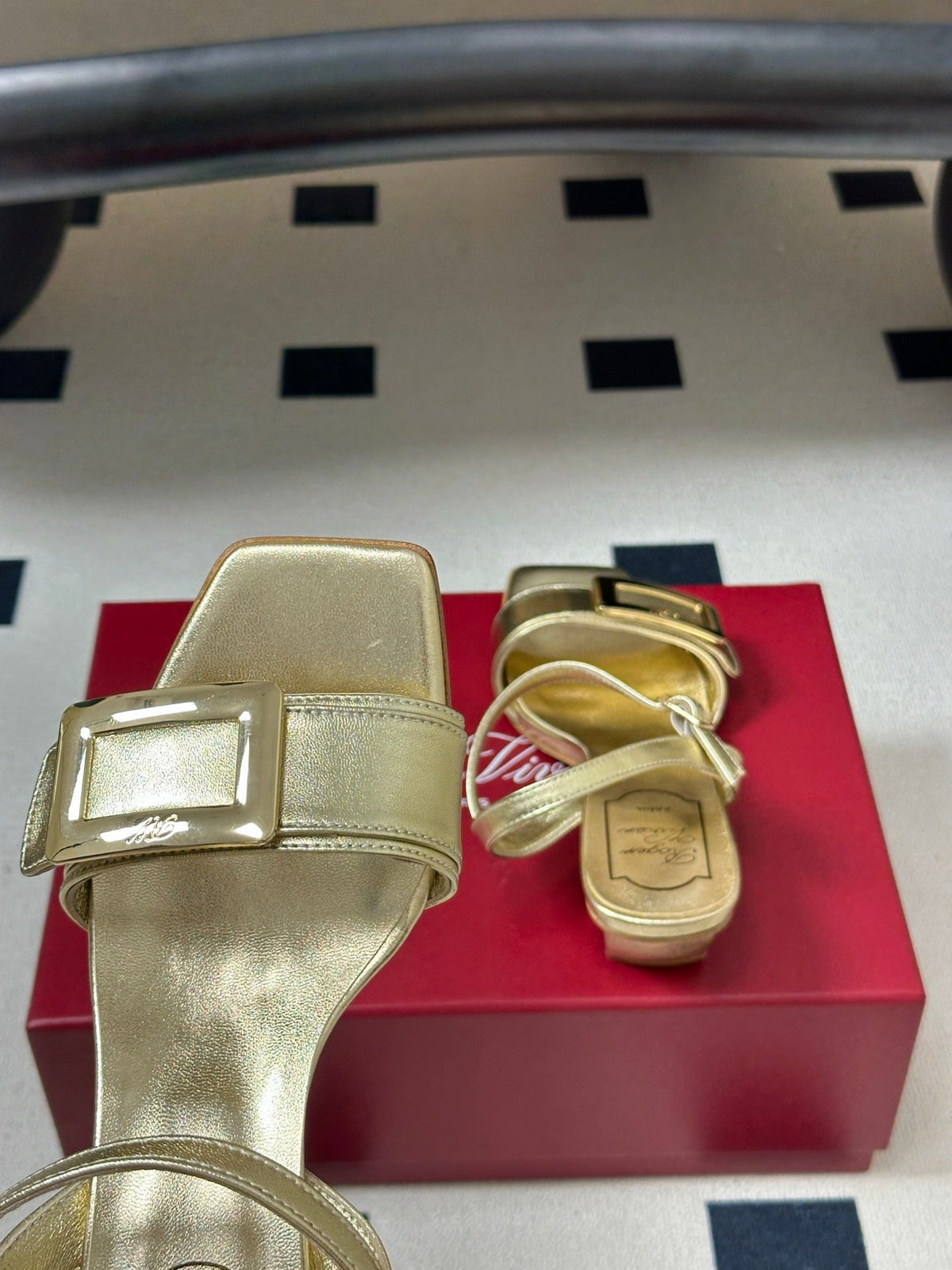 Roger Vivier Belle Vivier Sandals Gold Patent Leather 835128