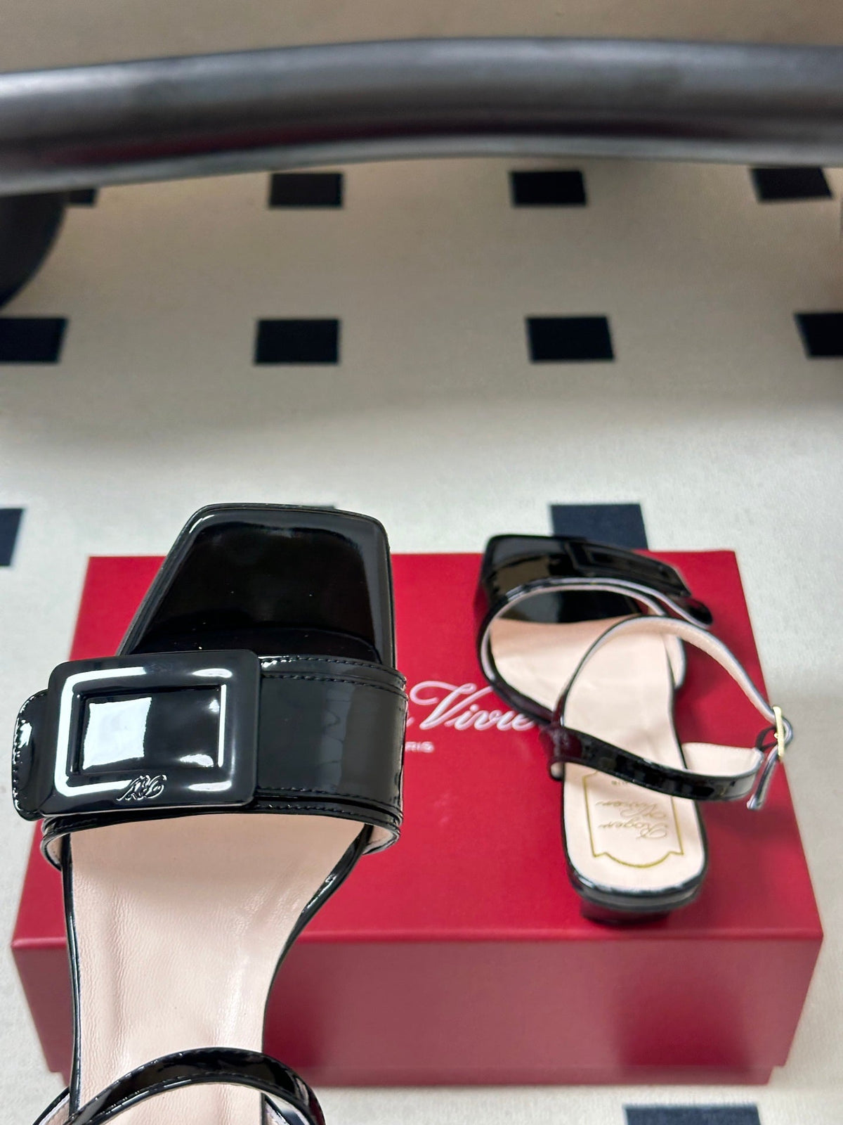 Roger Vivier Belle Vivier Sandals Black Patent Leather 835129