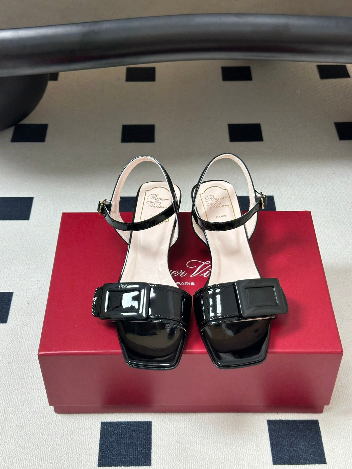 Roger Vivier Belle Vivier Sandals Black Patent Leather 835129