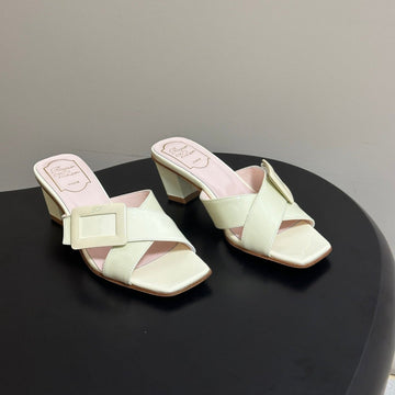 Belle Vivier Mules Cream Patent Leather 835130