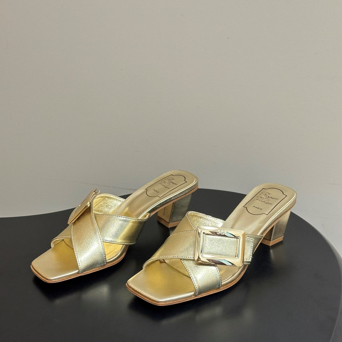 Belle Vivier Mules Gold Patent Leather 835131