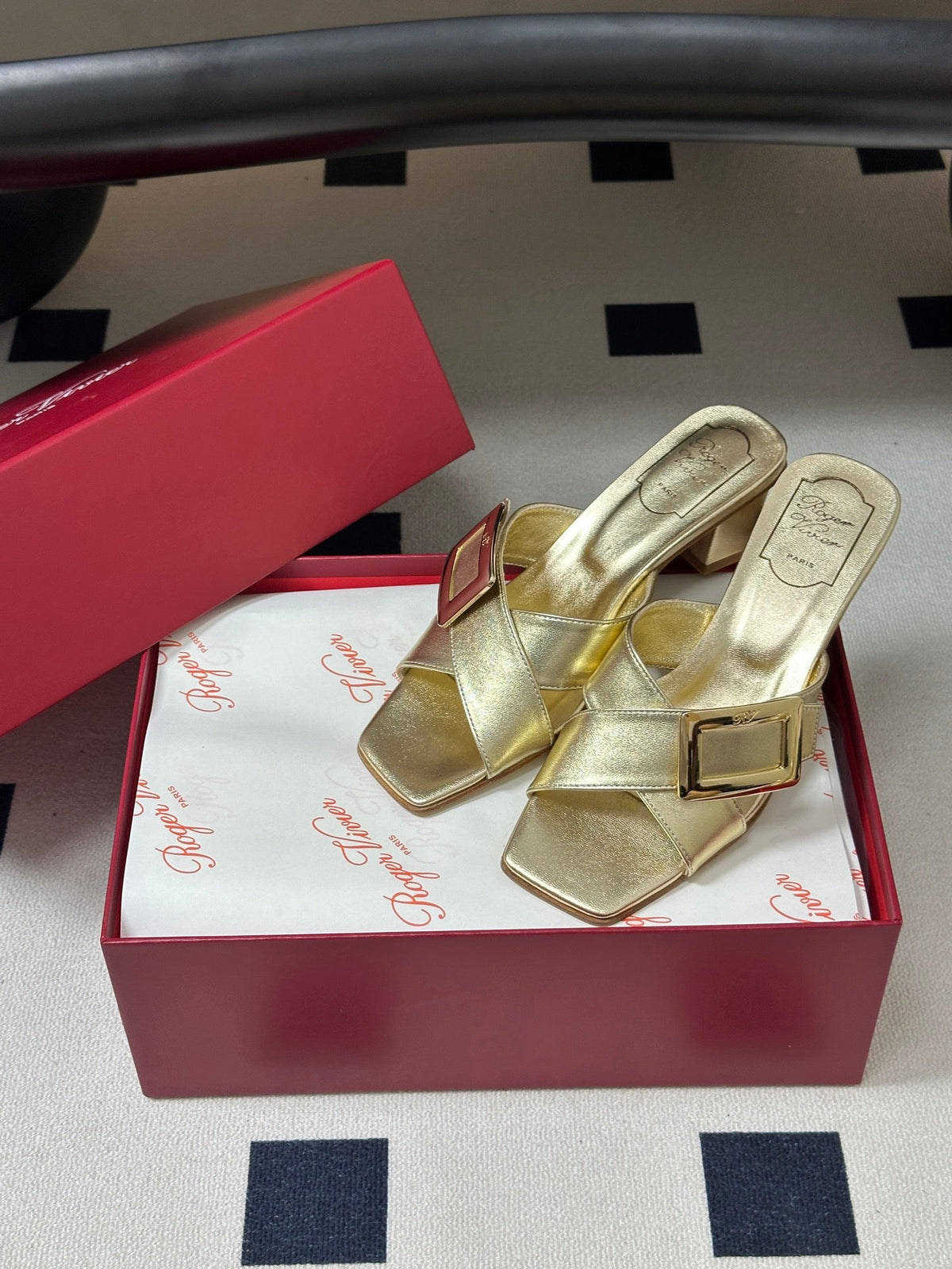 Belle Vivier Mules Gold Patent Leather 835131