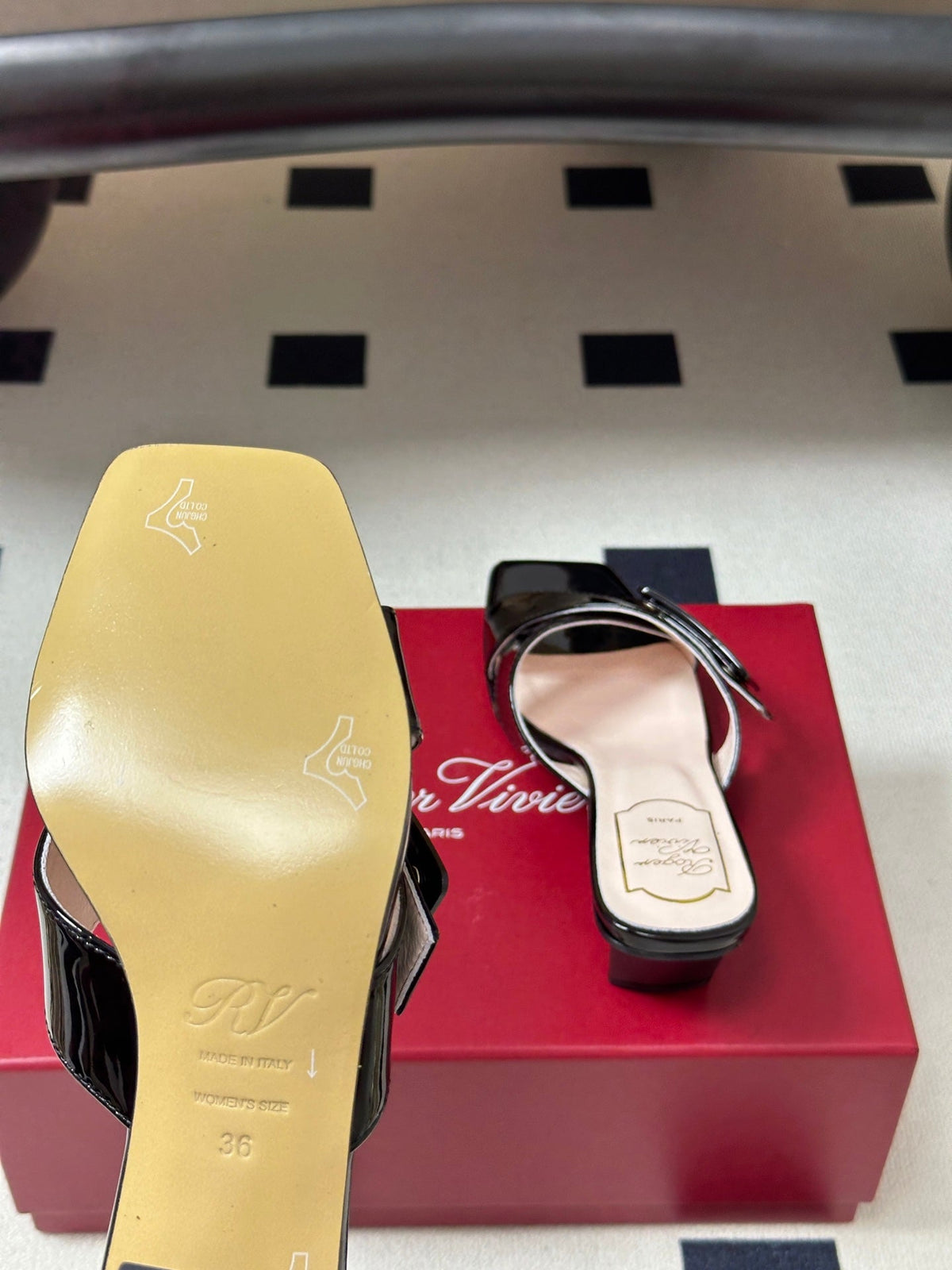 Belle Vivier Mules Black Patent Leather 835132