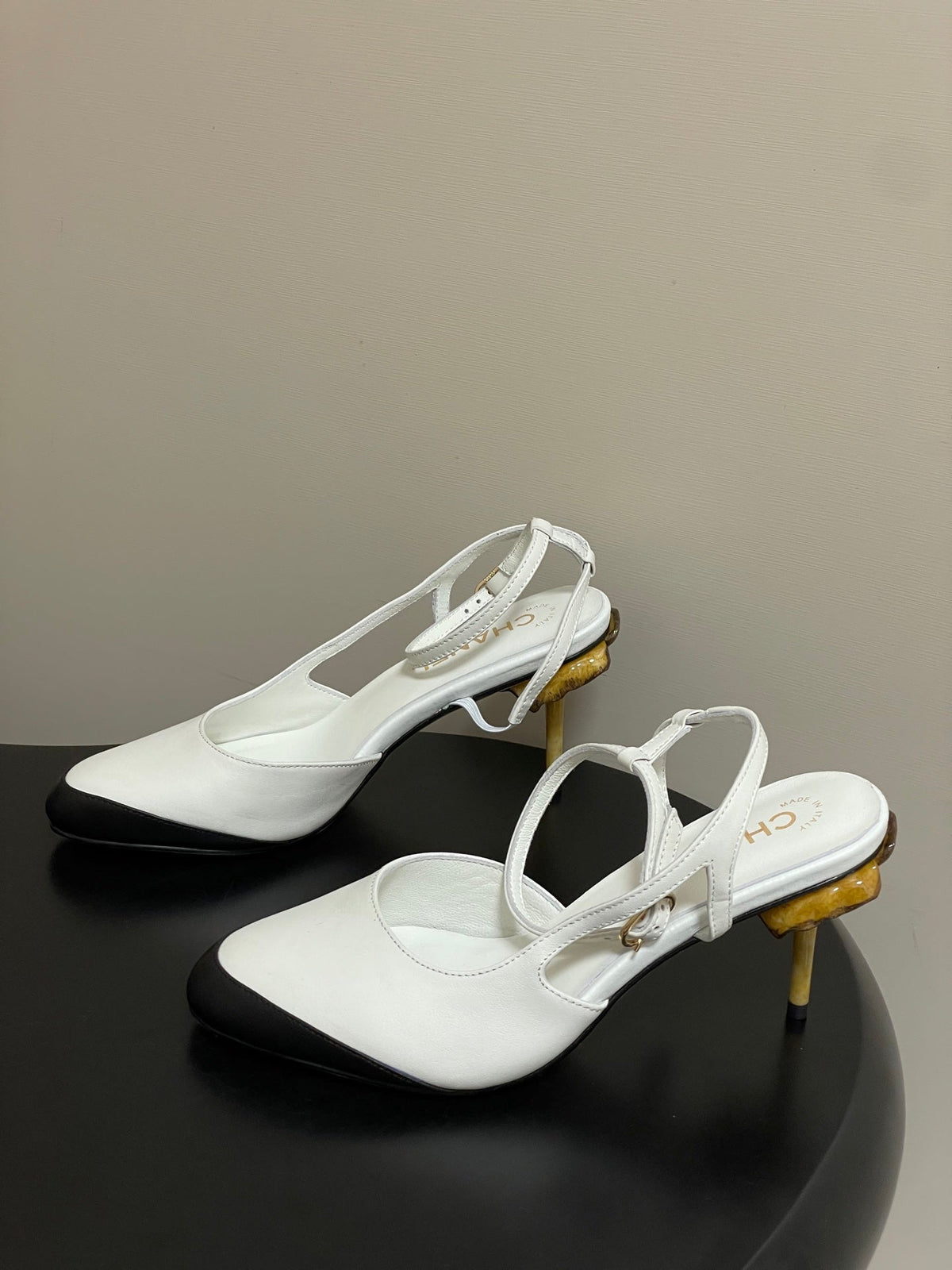 CC 26s Slingback 8.5cm White Leather 834722