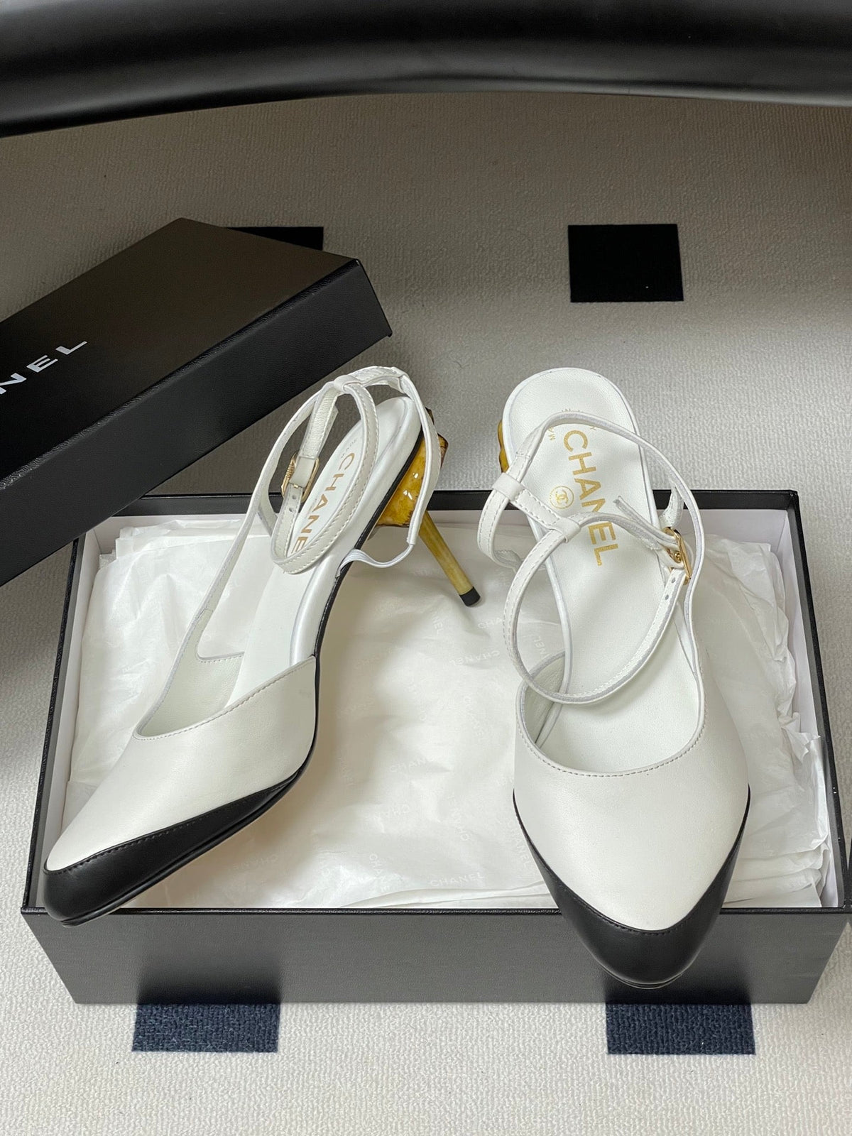 CC 26s Slingback 8.5cm White Leather 834722
