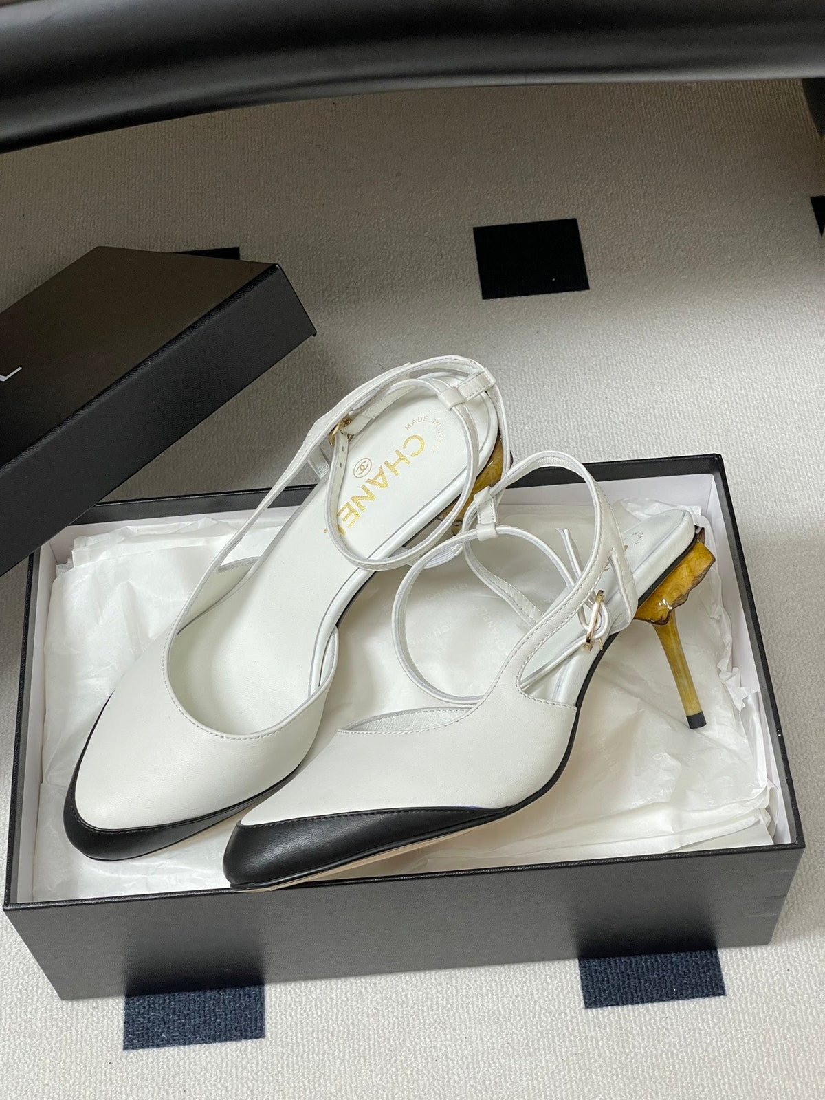 CC 26s Slingback 8.5cm White Leather 834722