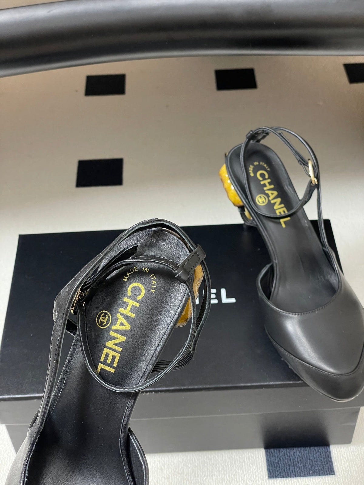 CC 26s Slingback 8.5cm Black Leather 834723
