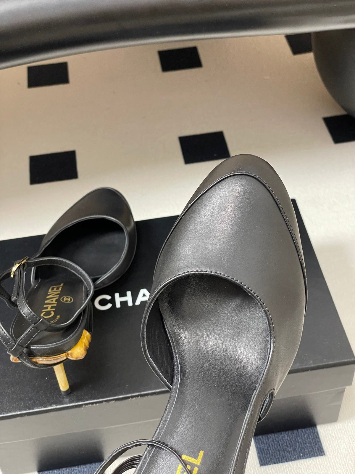 CC 26s Slingback 8.5cm Black Leather 834723