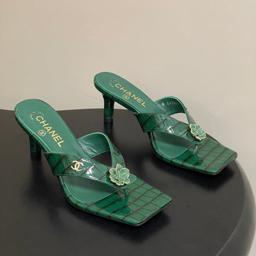 CC 26s Camellia High-Heeled Sandals Square Toe 6cm Green Embossed Leather 834725