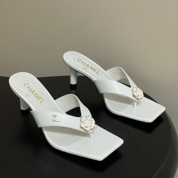 CC 26s Camellia High-Heeled Sandals Square Toe 6cm White Leather 834728