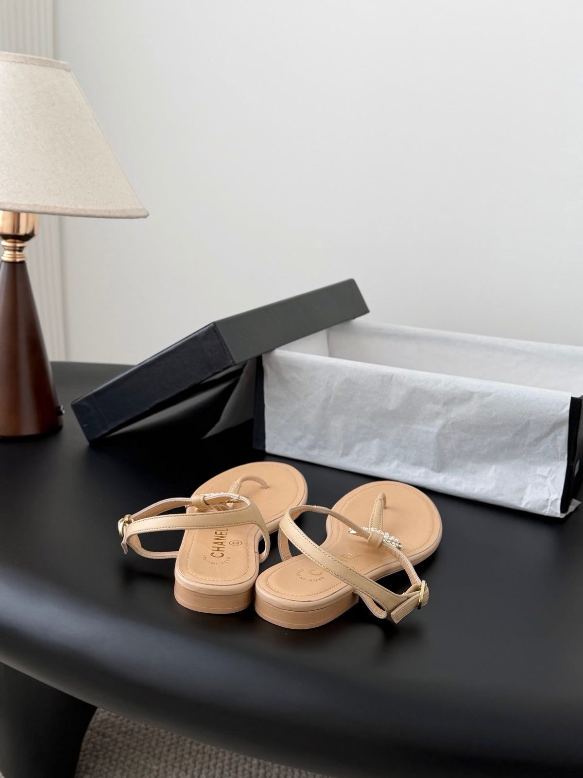 CC Strappy Sandals Beige Sheepskin 670386