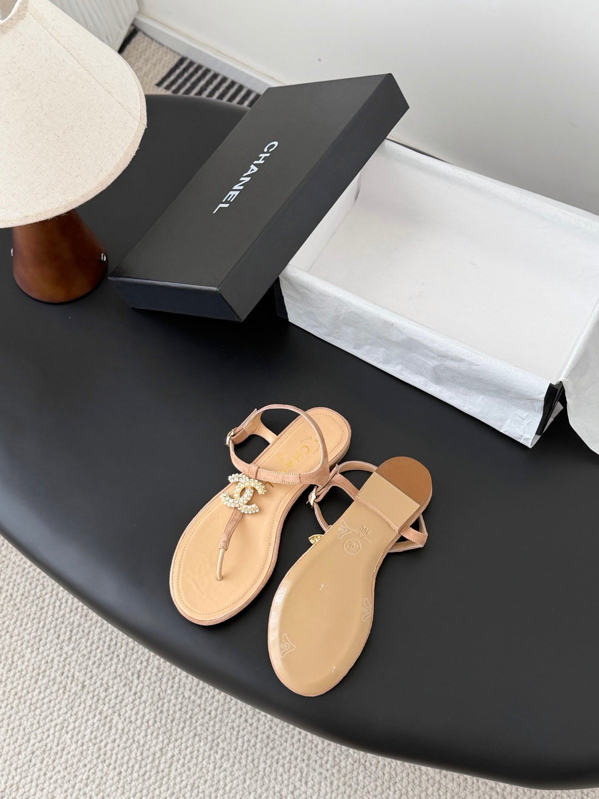 CC Strappy Sandals Beige Suede Sheepskin 670387