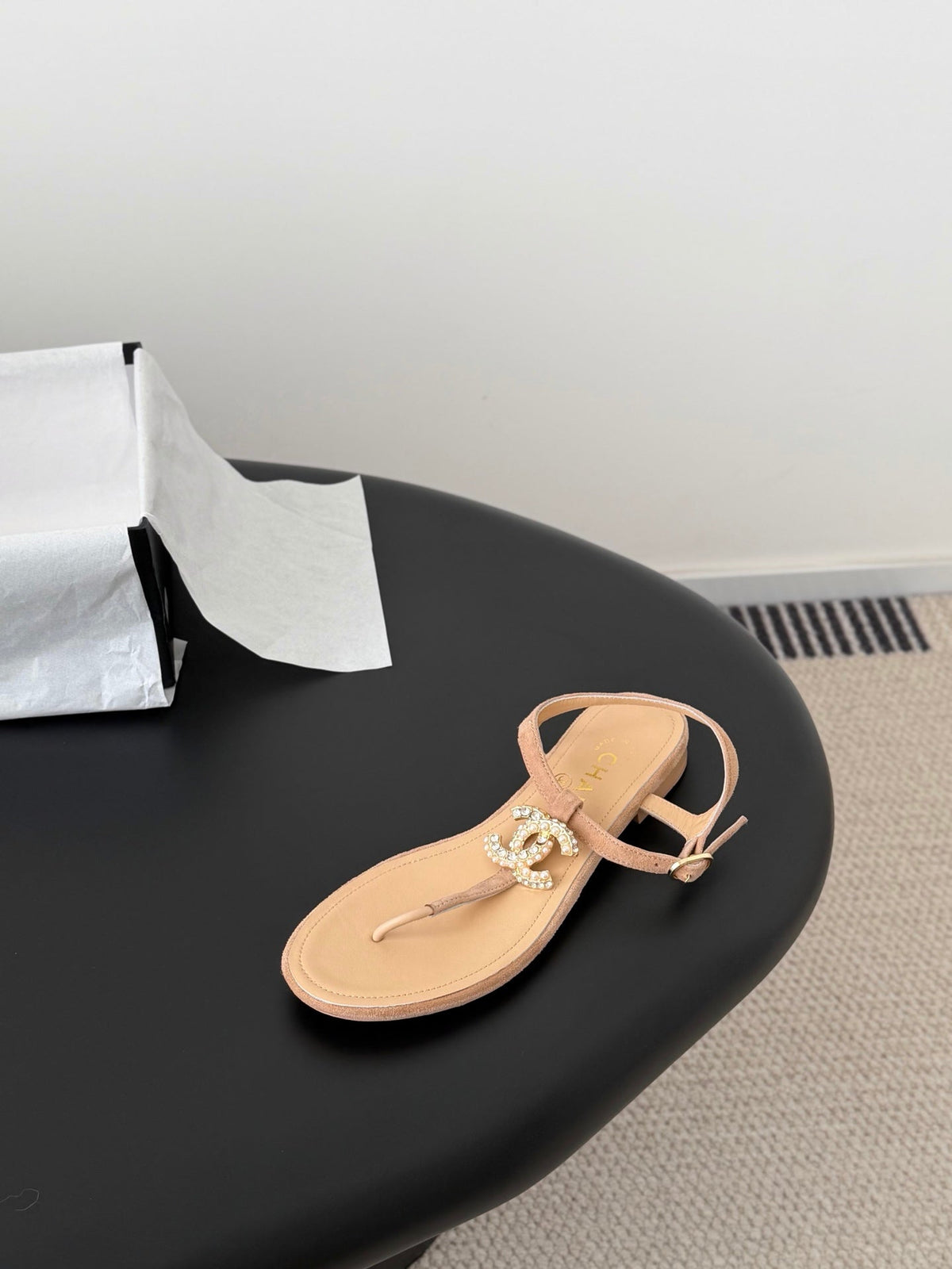 CC Strappy Sandals Beige Suede Sheepskin 670387