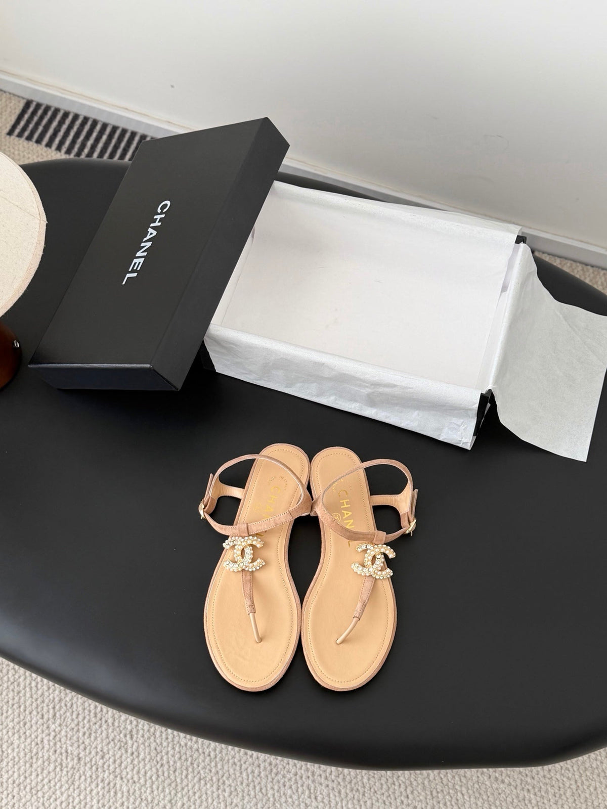 CC Strappy Sandals Beige Suede Sheepskin 670387