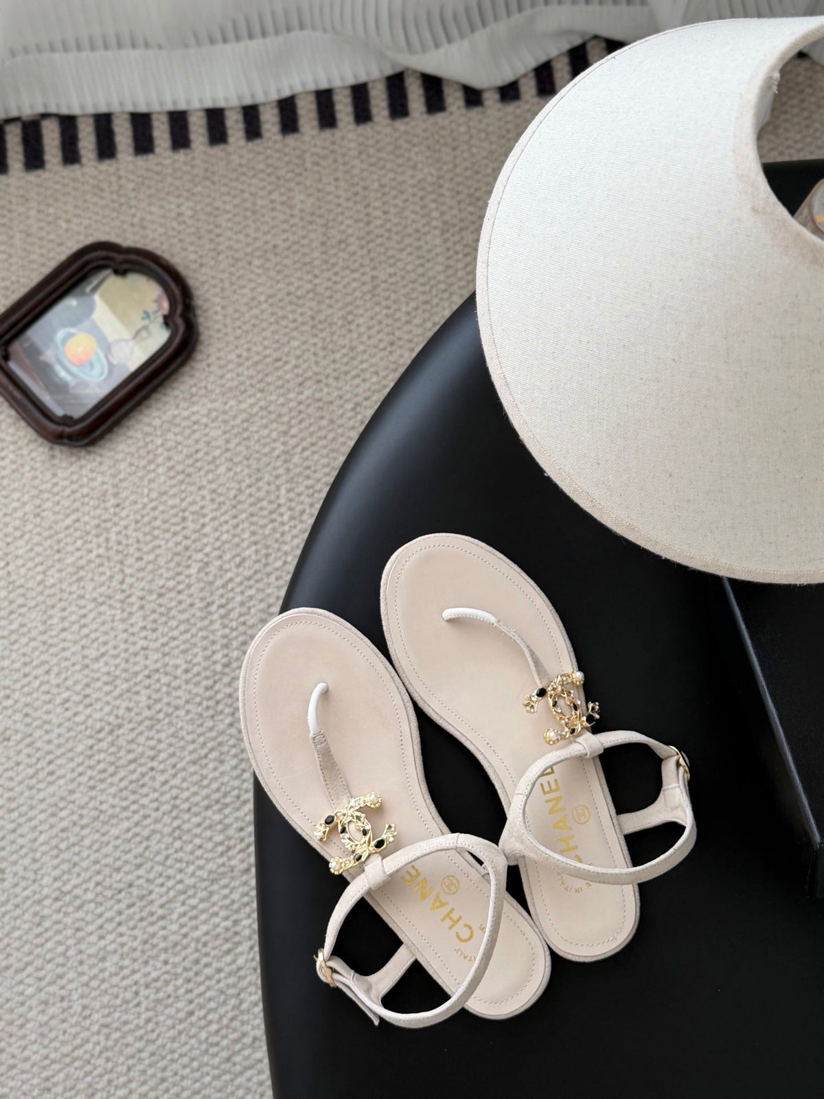 CC Strappy Sandals White Suede Sheepskin 670388