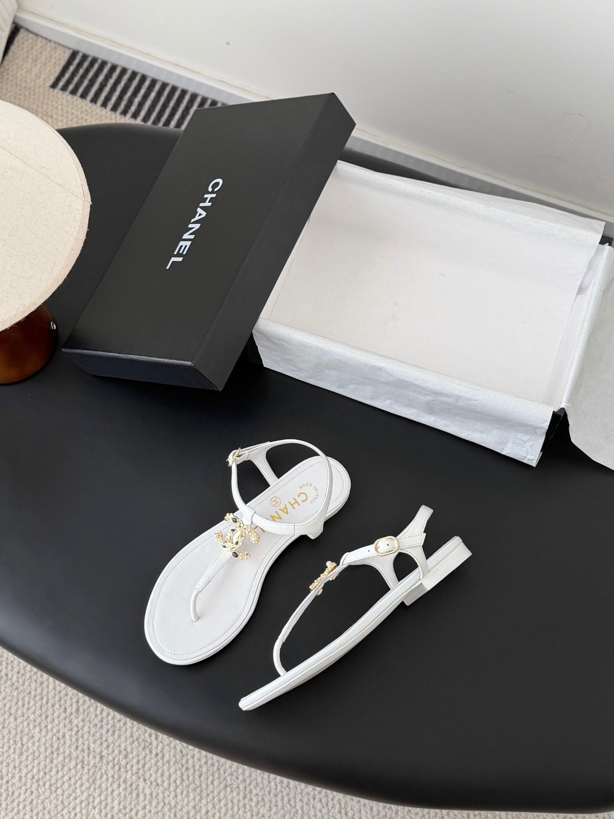 CC Strappy Sandals White Sheepskin 670389