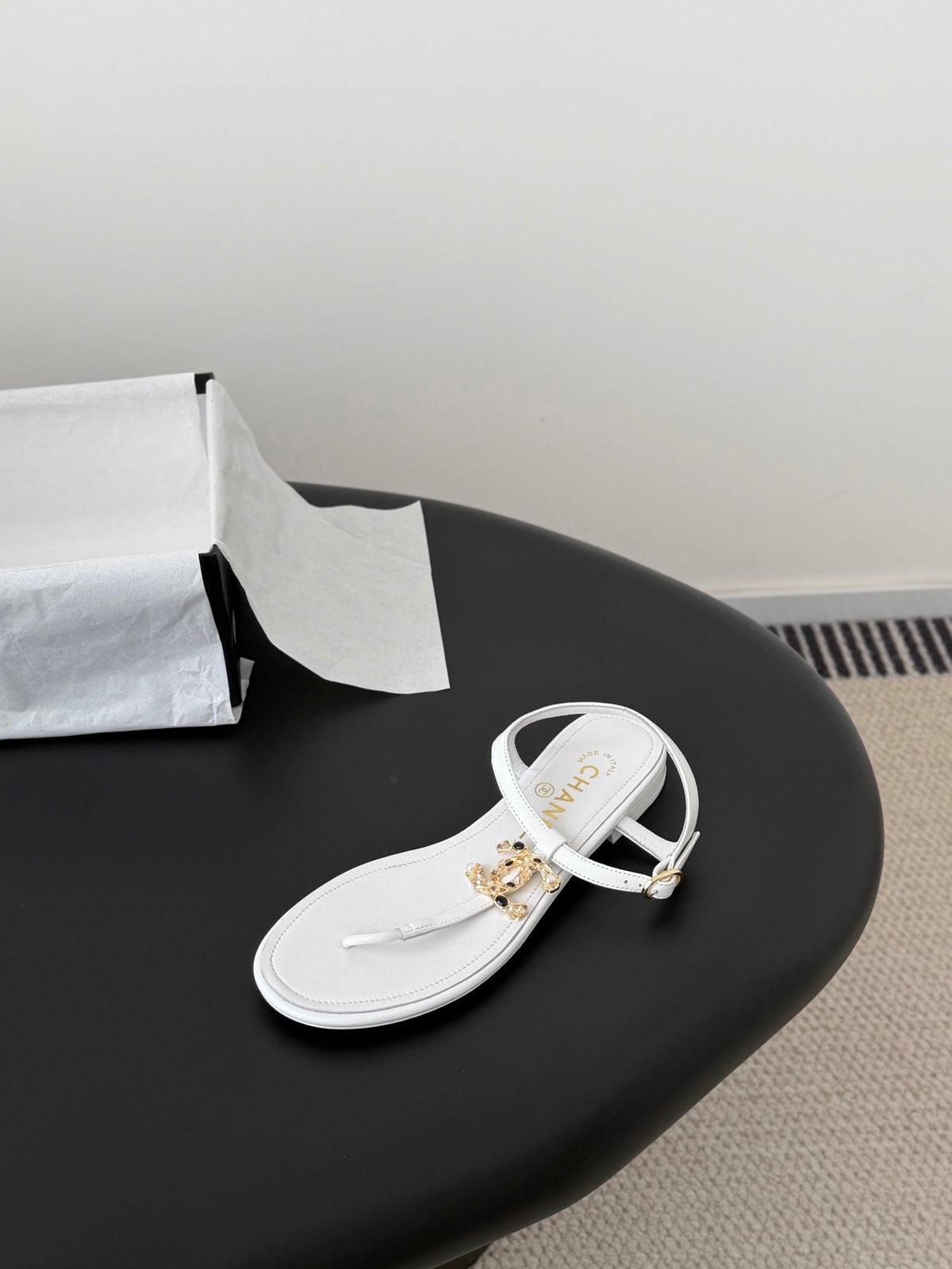 CC Strappy Sandals White Sheepskin 670389