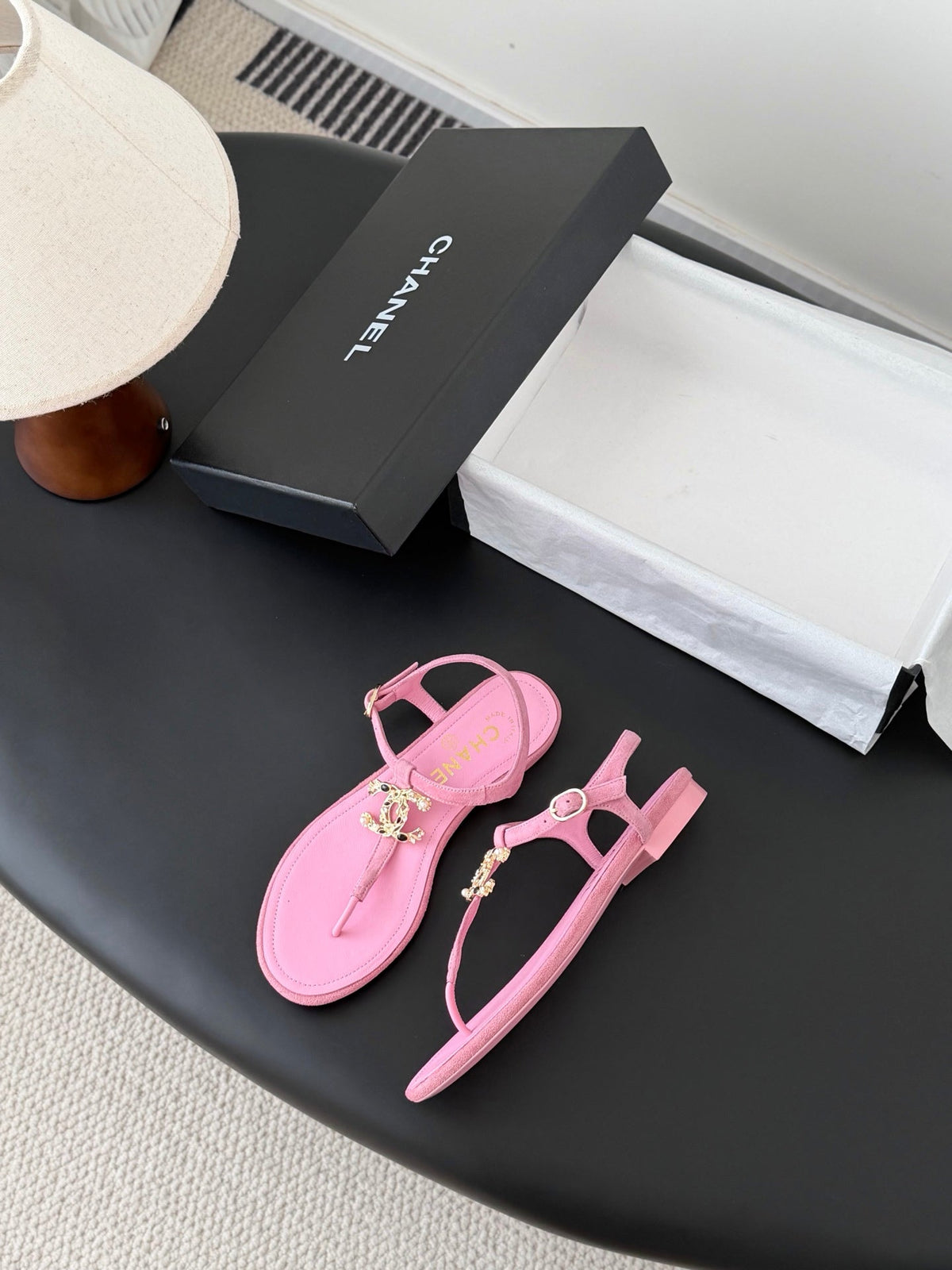 CC Strappy Sandals Pink Suede Sheepskin 670390