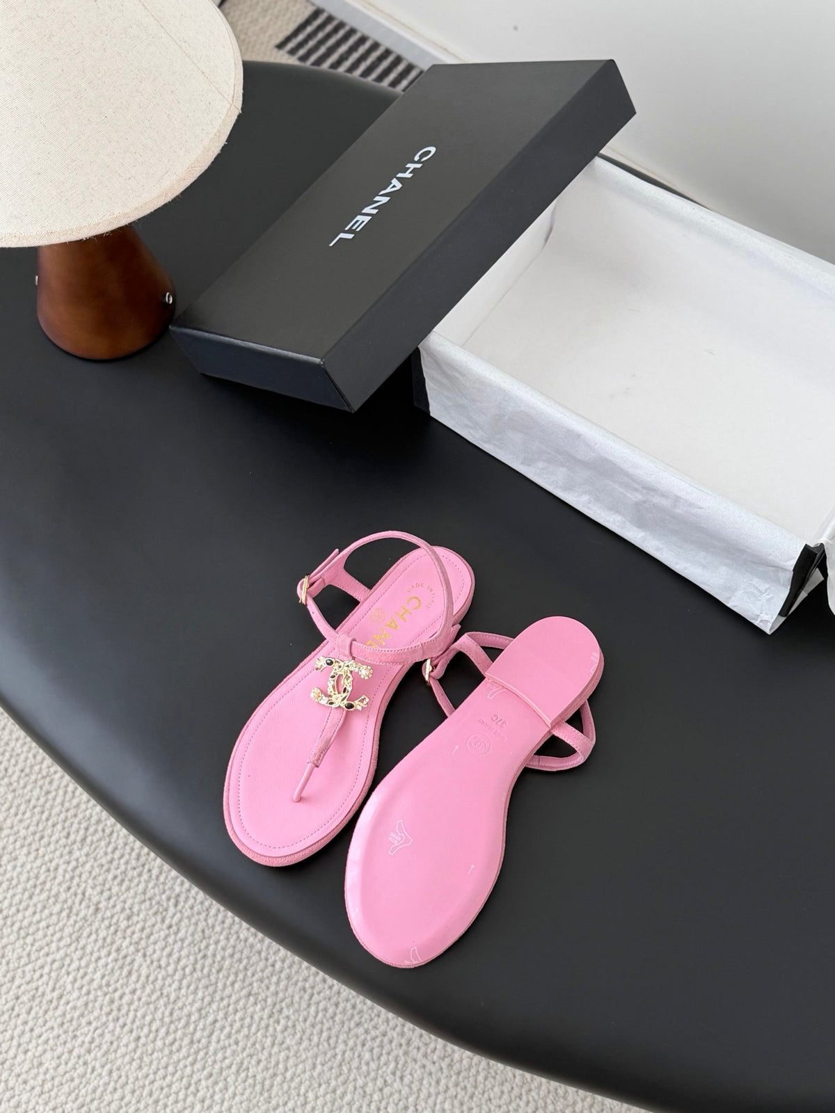 CC Strappy Sandals Pink Suede Sheepskin 670390