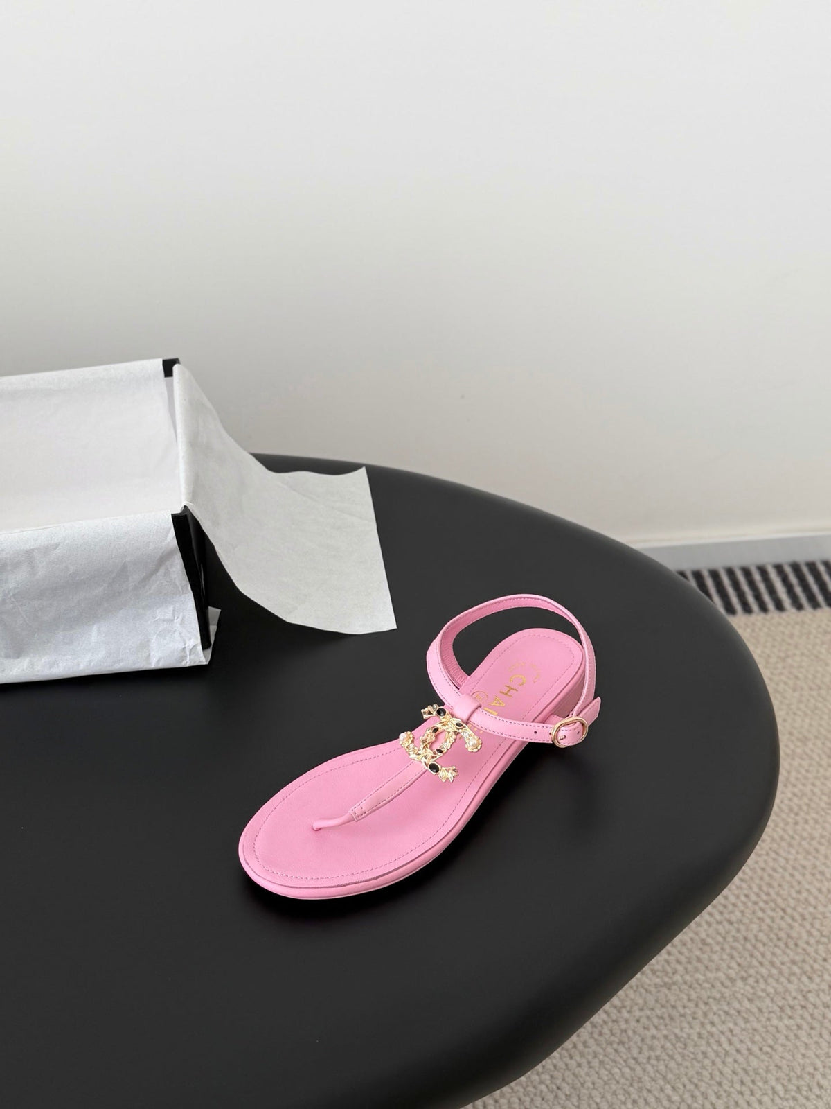 CC Strappy Sandals Pink Sheepskin 670391