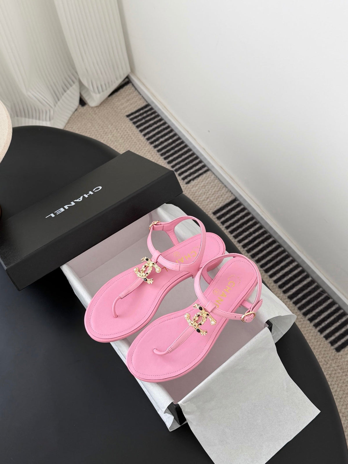 CC Strappy Sandals Pink Sheepskin 670391