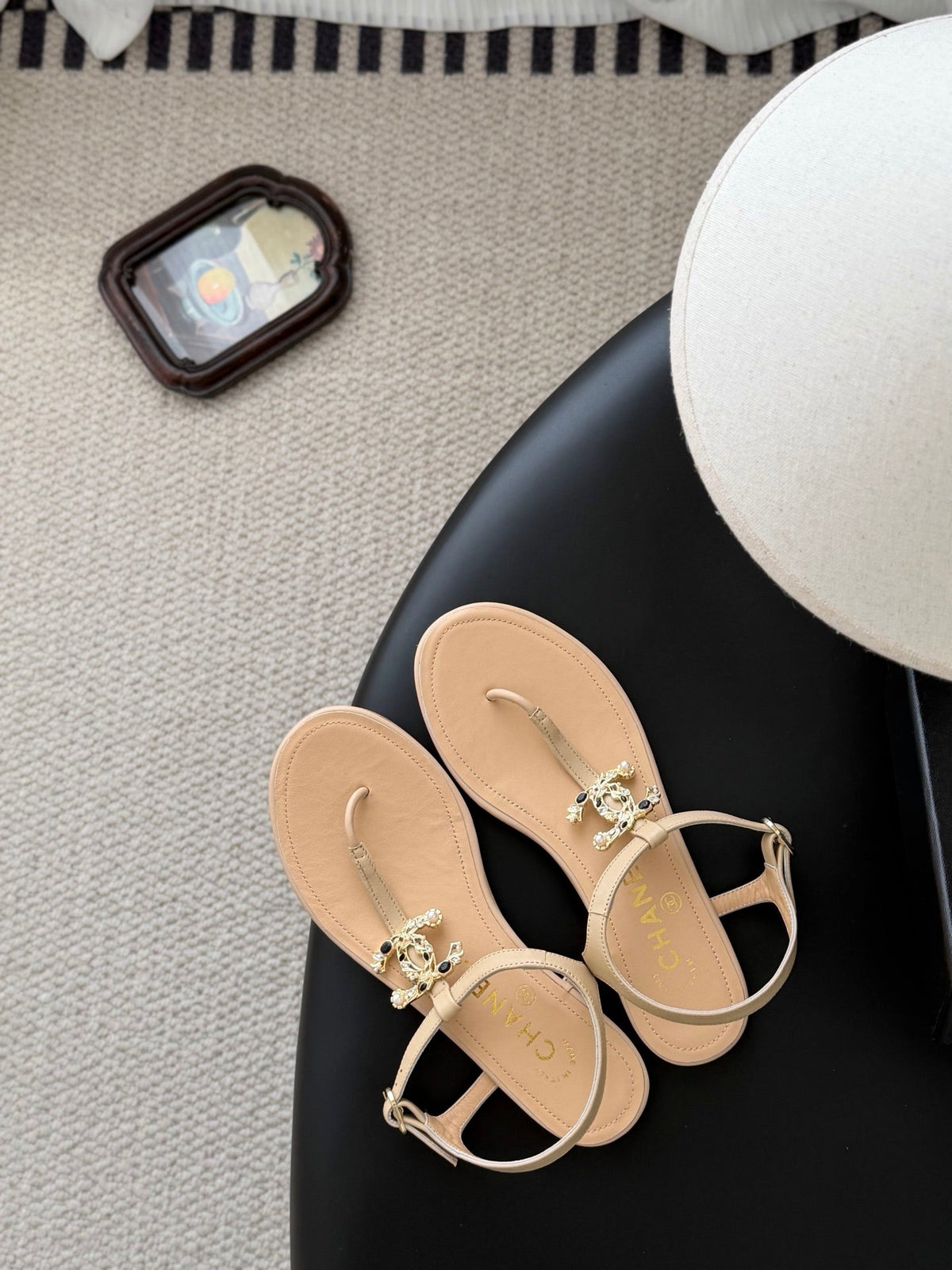 CC Strappy Sandals Beige Sheepskin 670392