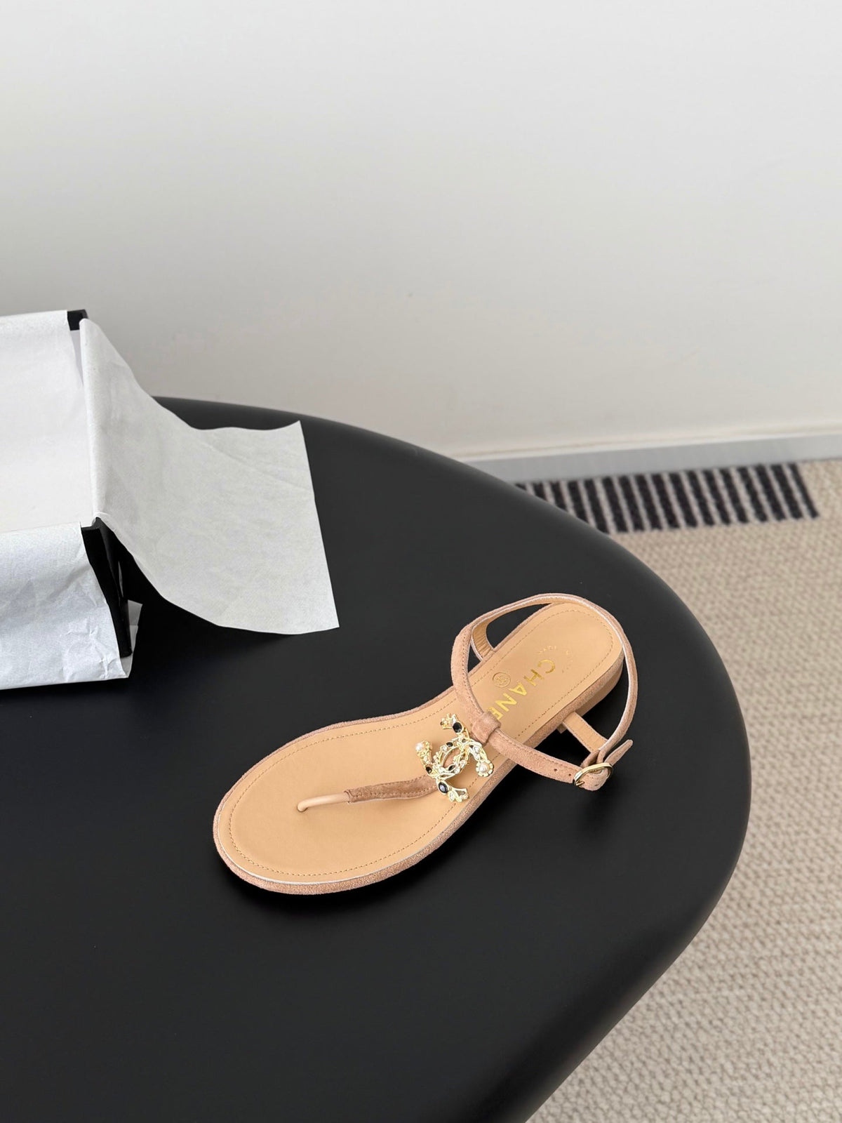 CC Strappy Sandals Beige Suede Sheepskin 670393
