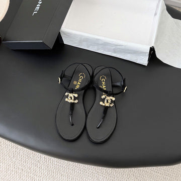 CC Strappy Sandals Black Velvet Sheepskin 670395