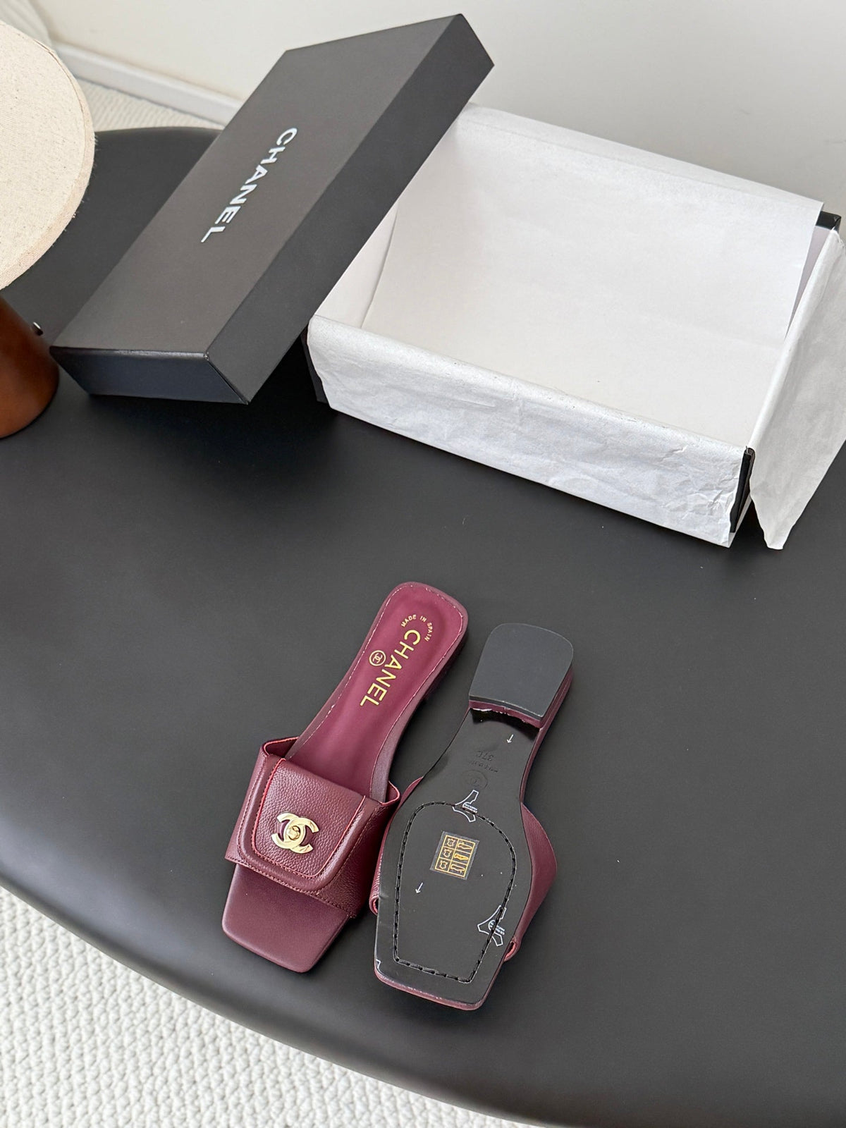 CC 26C Slippers Flat Dark Burgundy Sheepskin 717795
