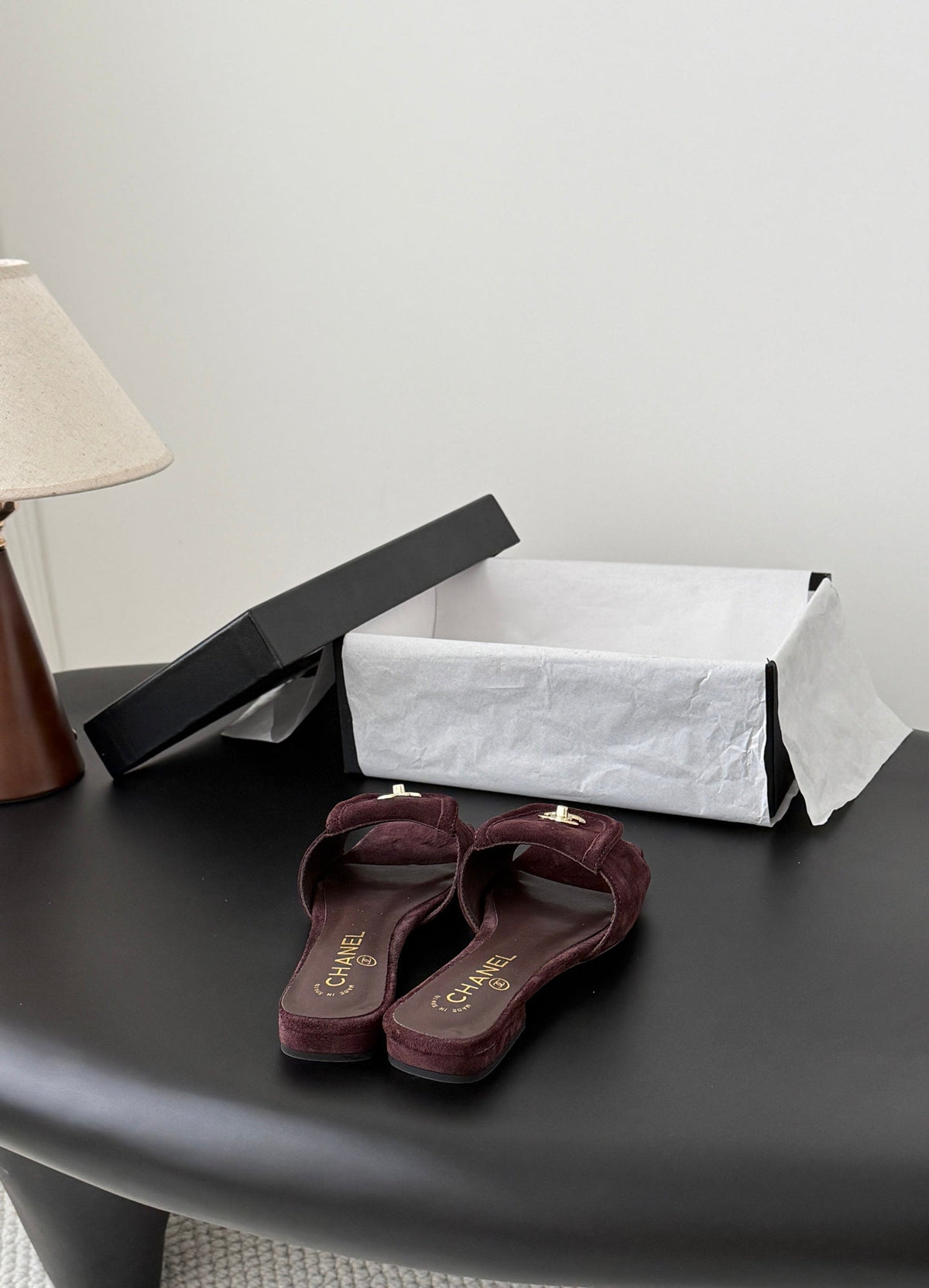 CC 26C Slippers Flat Dark Burgundy Suede 717796