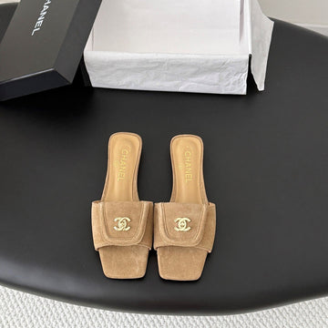 CC 26C Slippers Flat Beige Suede 717797