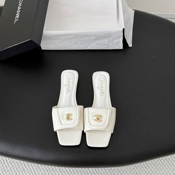 CC 26C Slippers Flat White Sheepskin 717800