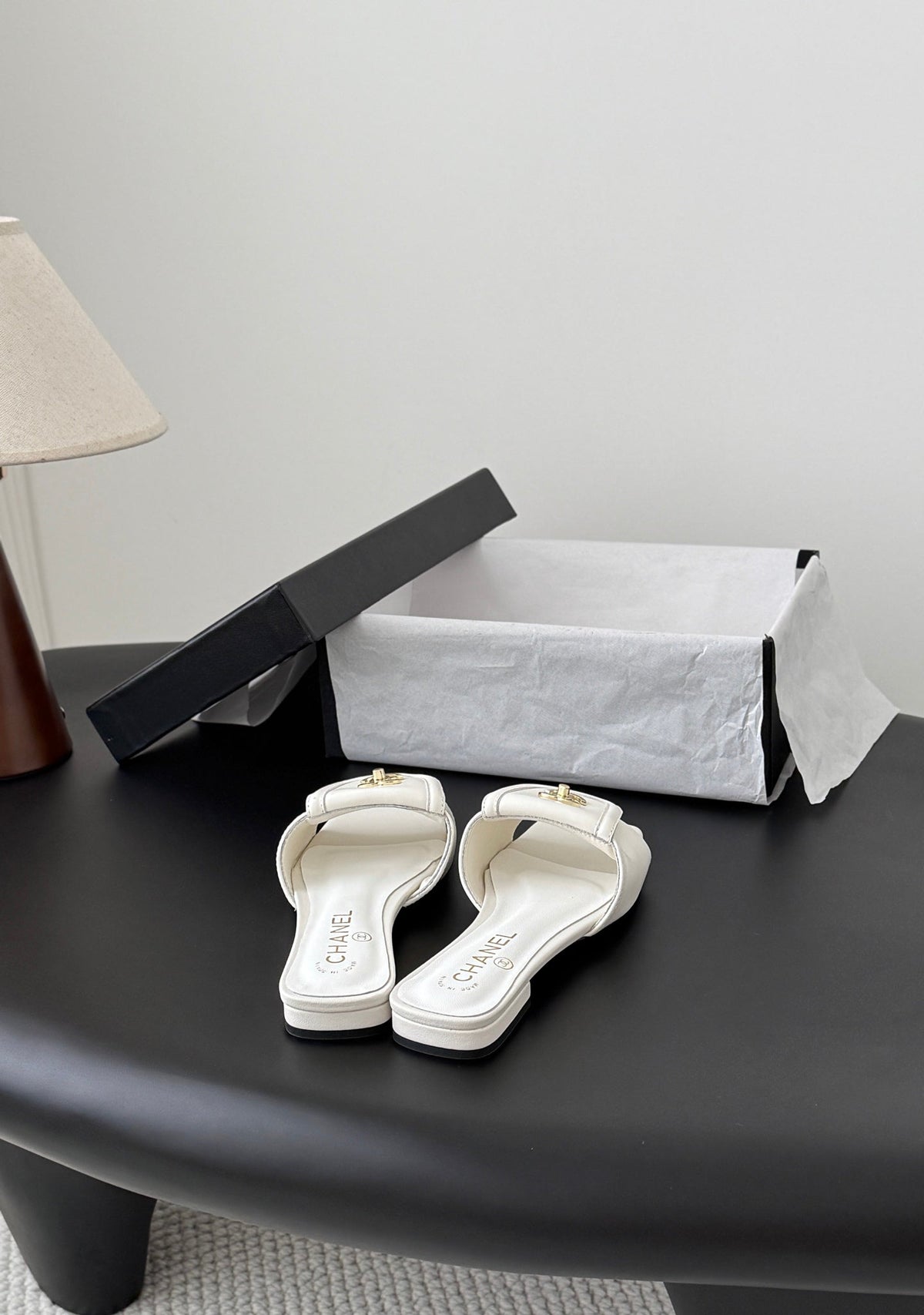 CC 26C Slippers Flat White Sheepskin 717800