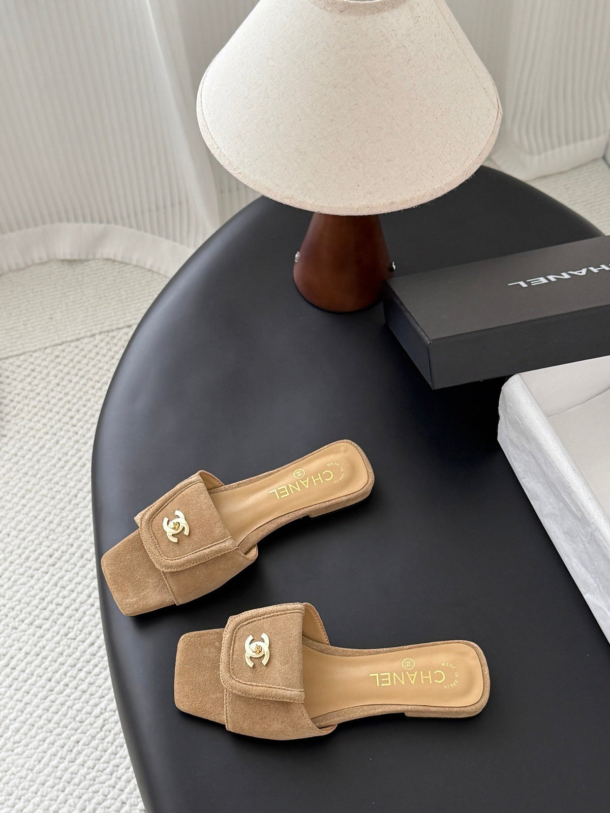 CC 26C Slippers Flat Beige Suede 717797
