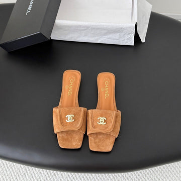 CC 26C Slippers Flat Camel Suede 717804