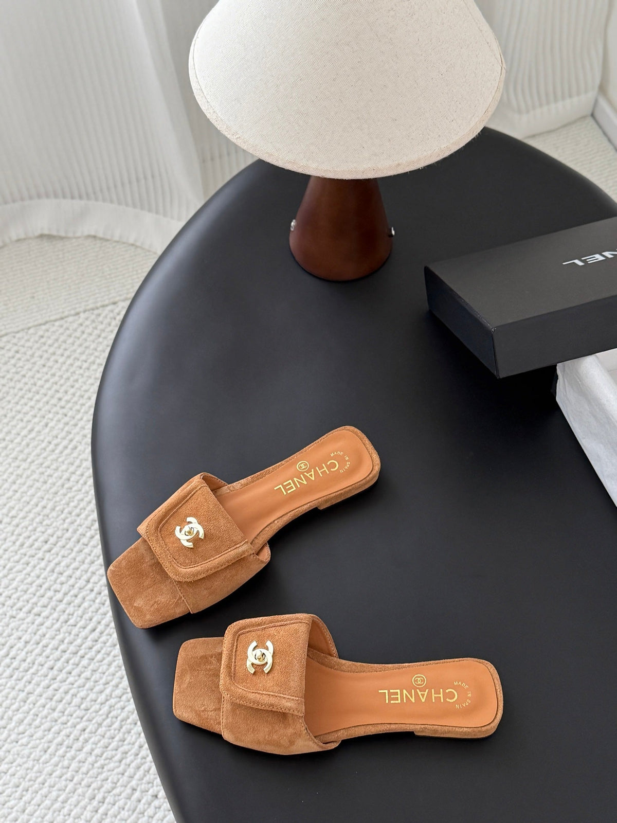 CC 26C Slippers Flat Camel Suede 717804