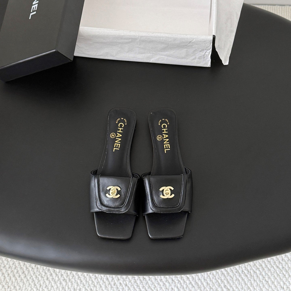 CC 26C Slippers Flat Black Sheepskin 717807