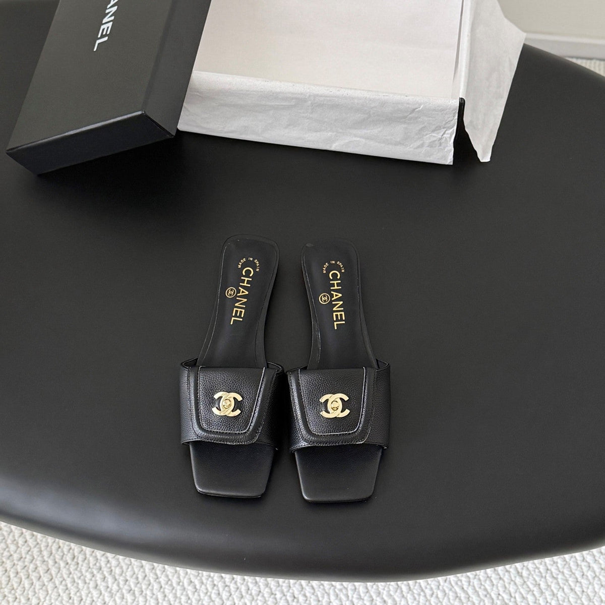 CC 26C Slippers Flat Black Grain Calfskin 717808