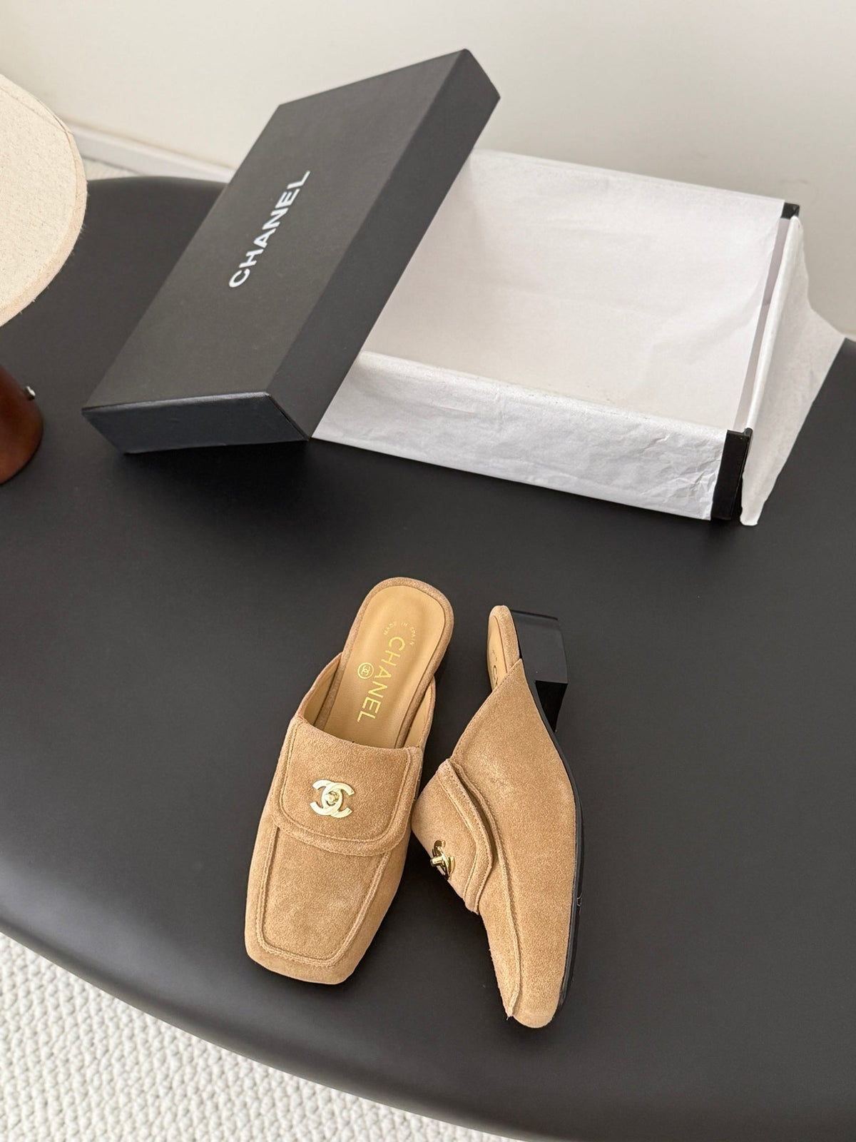 CC Half-Slippers Flat Khahi Suede 717810