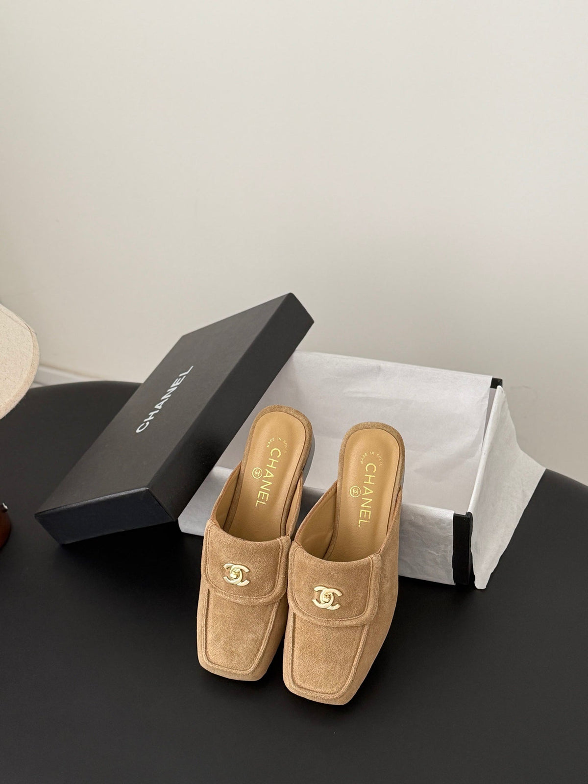 CC Half-Slippers Flat Khahi Suede 717810