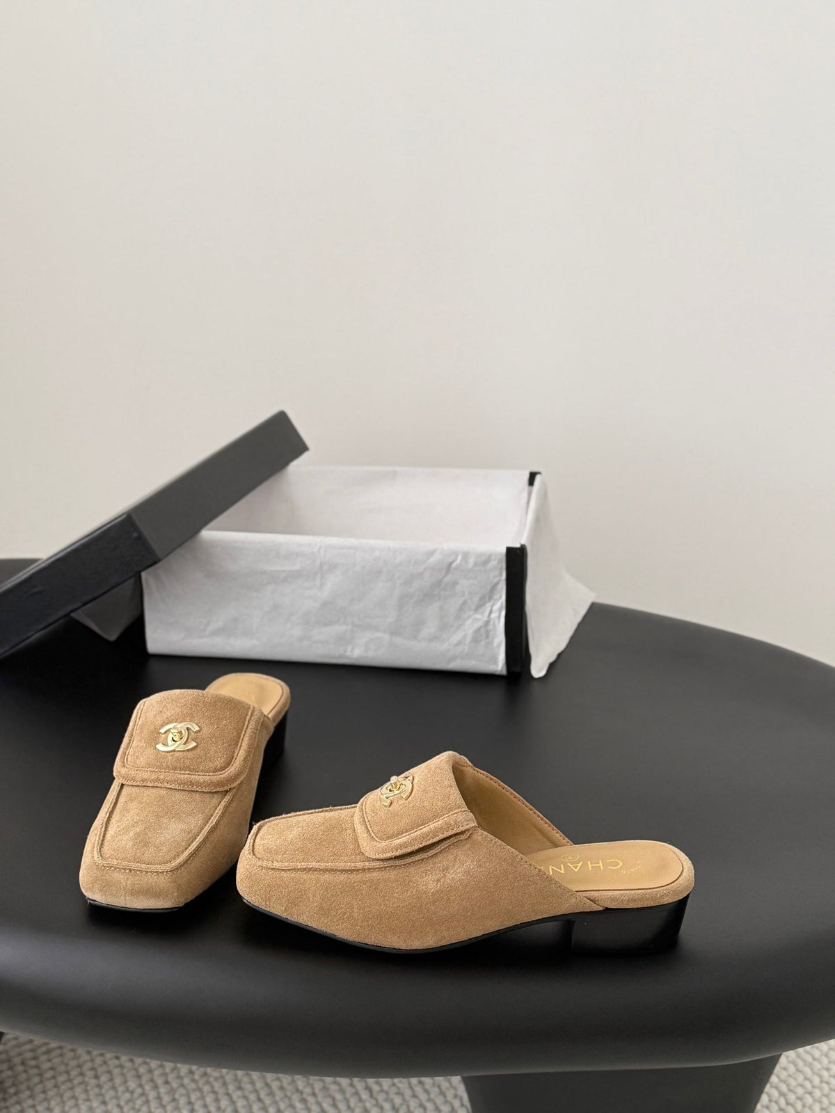 CC Half-Slippers Flat Khahi Suede 717810