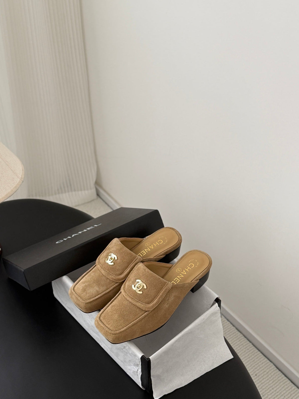 CC Half-Slippers Flat Khahi Suede 717810