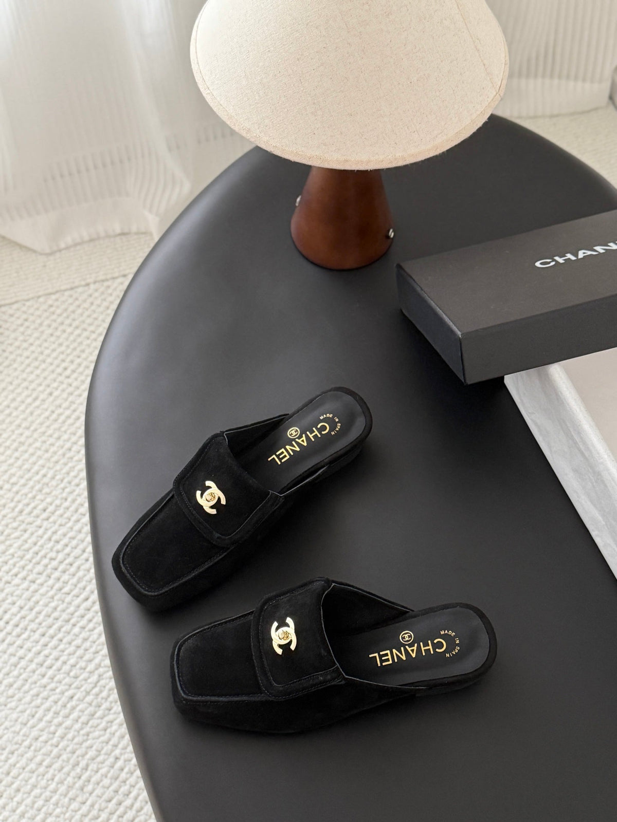 CC Half-Slippers Flat Black Suede 717811