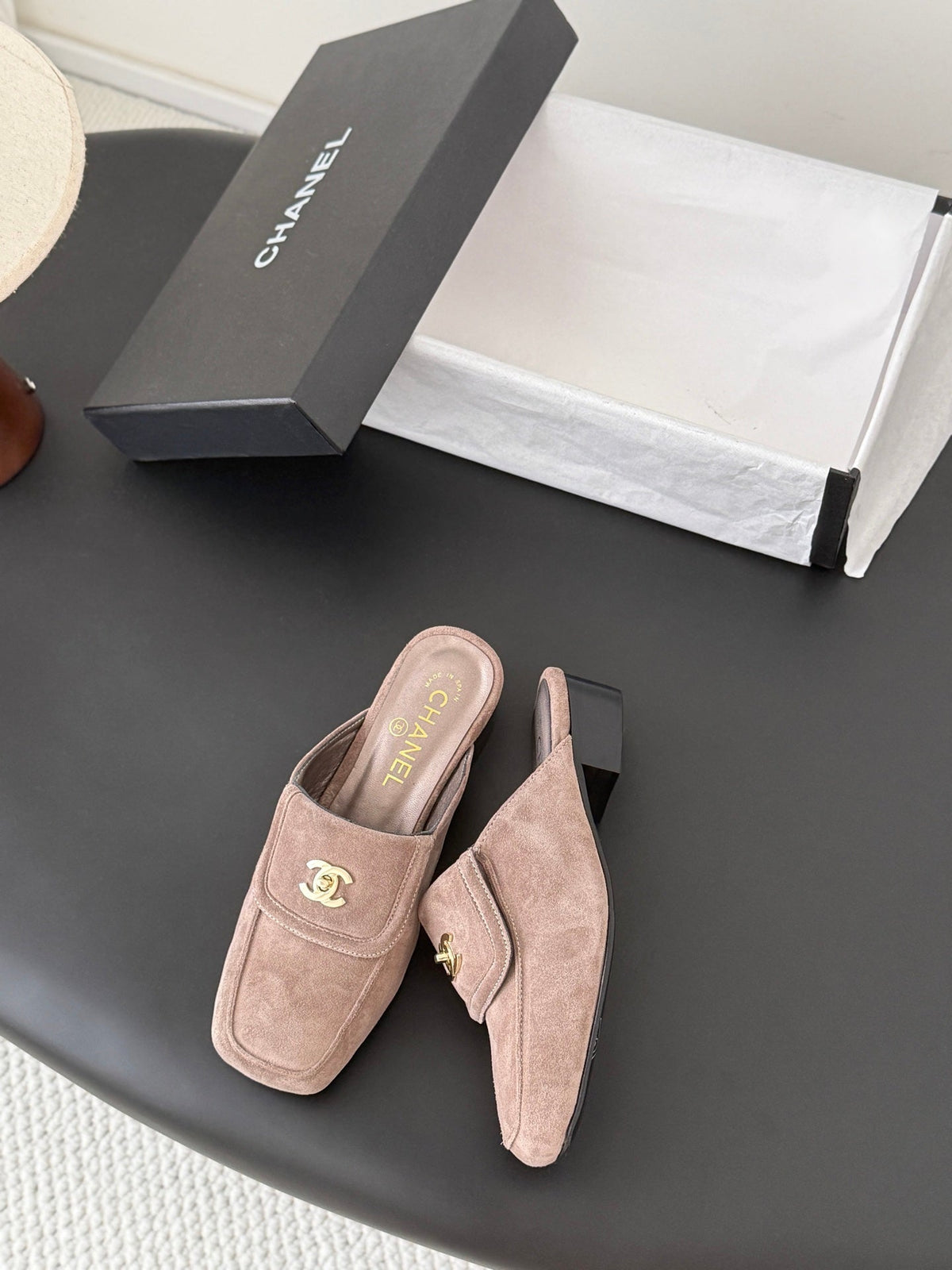 CC Half-Slippers Flat Taupe Suede 717812
