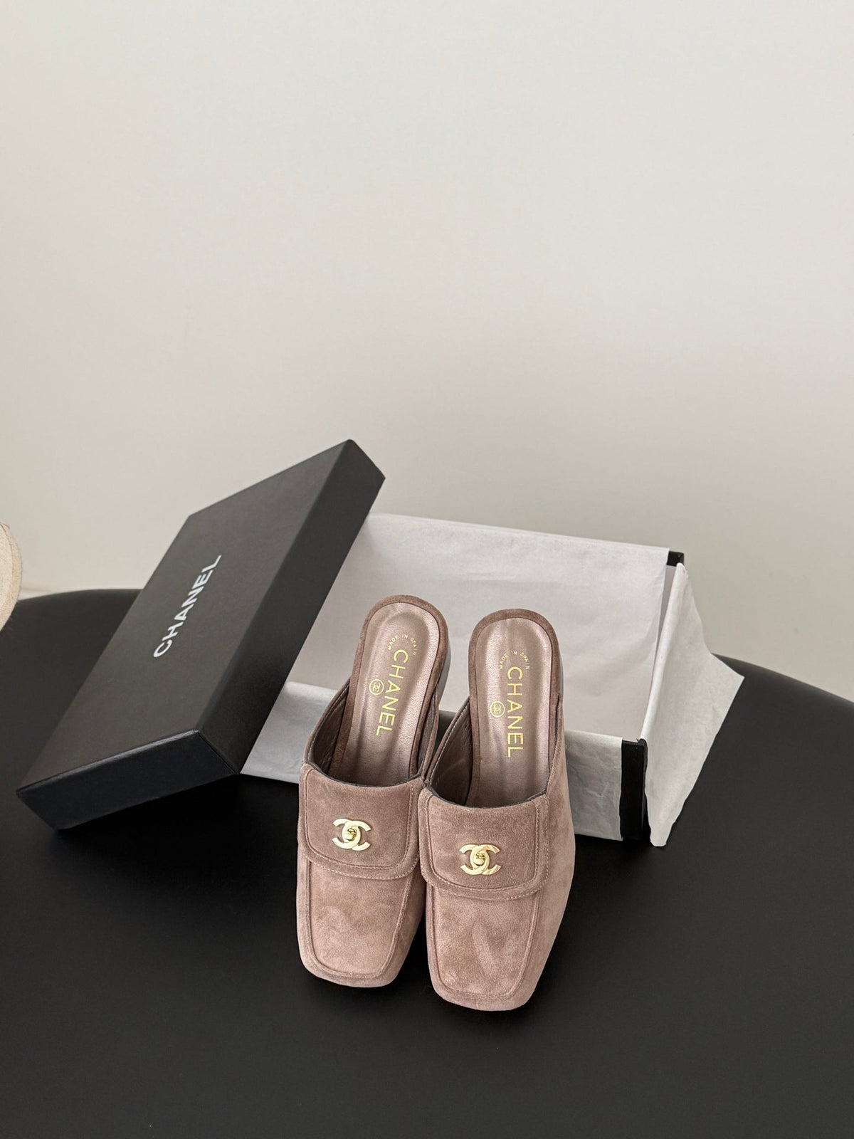 CC Half-Slippers Flat Taupe Suede 717812