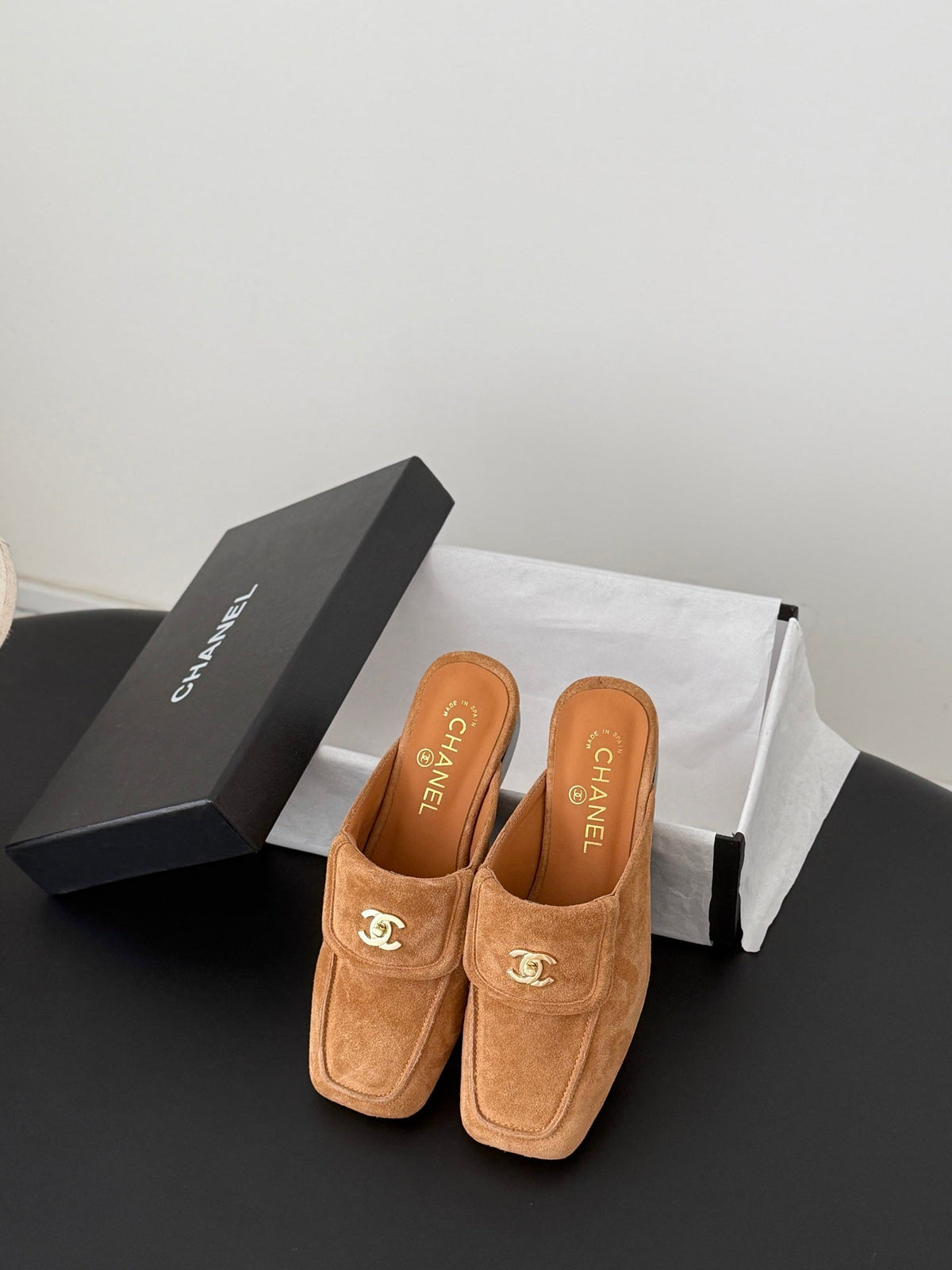 CC Half-Slippers Flat Camel Suede 717813