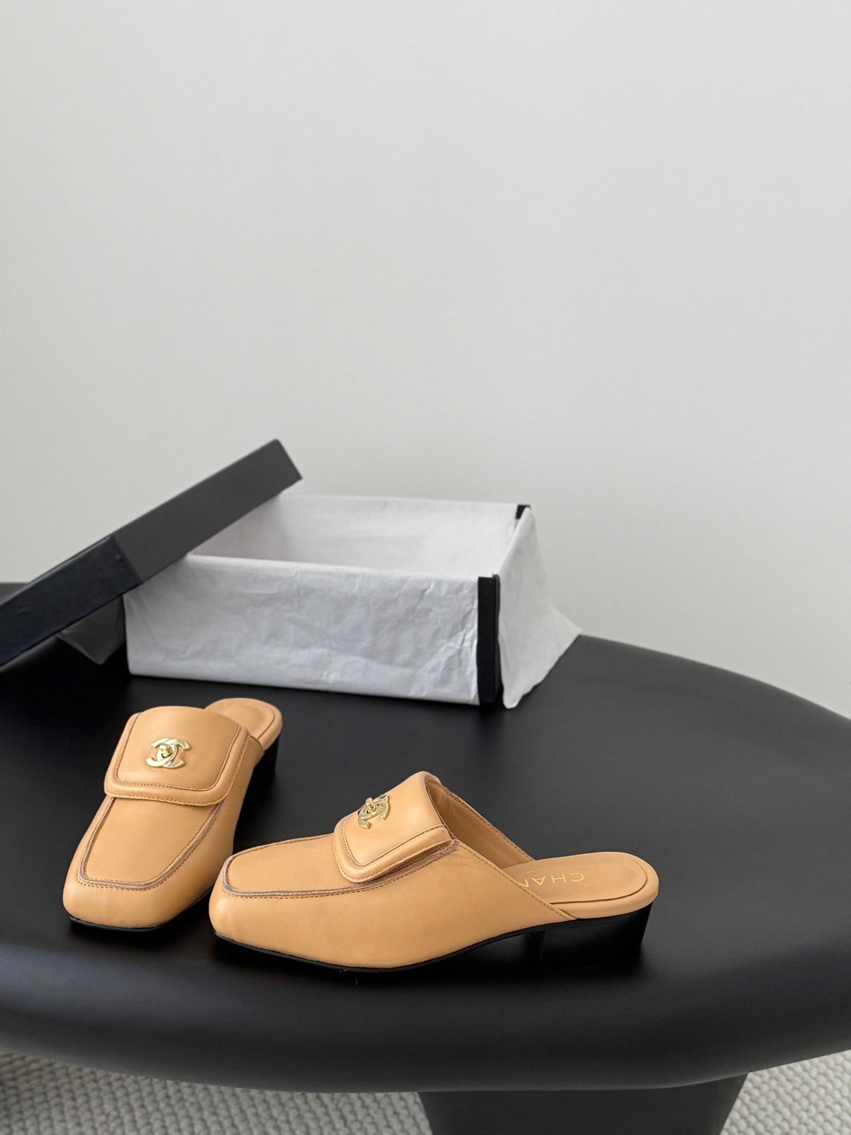 CC Half-Slippers Flat Beige Calfskin 717814