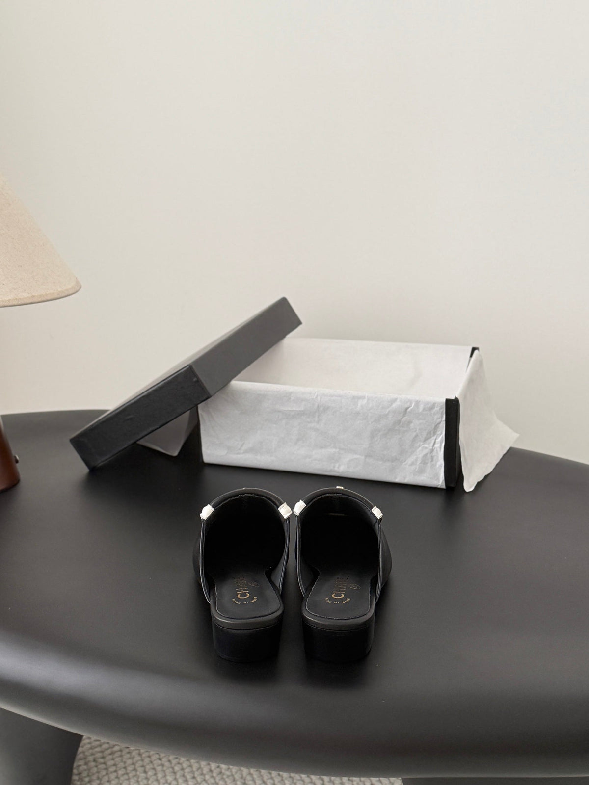 CC Half-Slippers Flat Black White Calfskin 717818