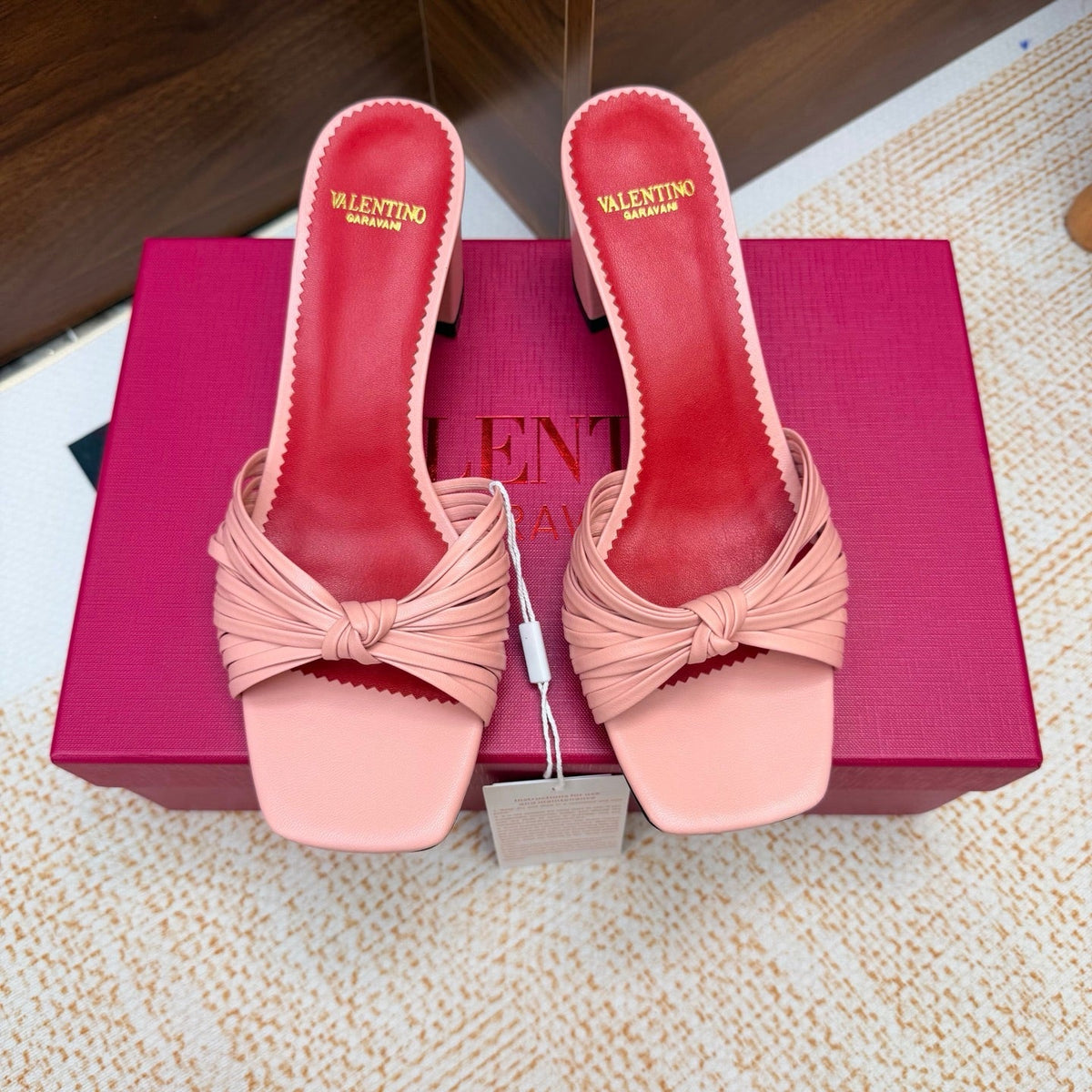 VT 26s Annet Mules 6.5cm Light Pink Woven Leather 974329